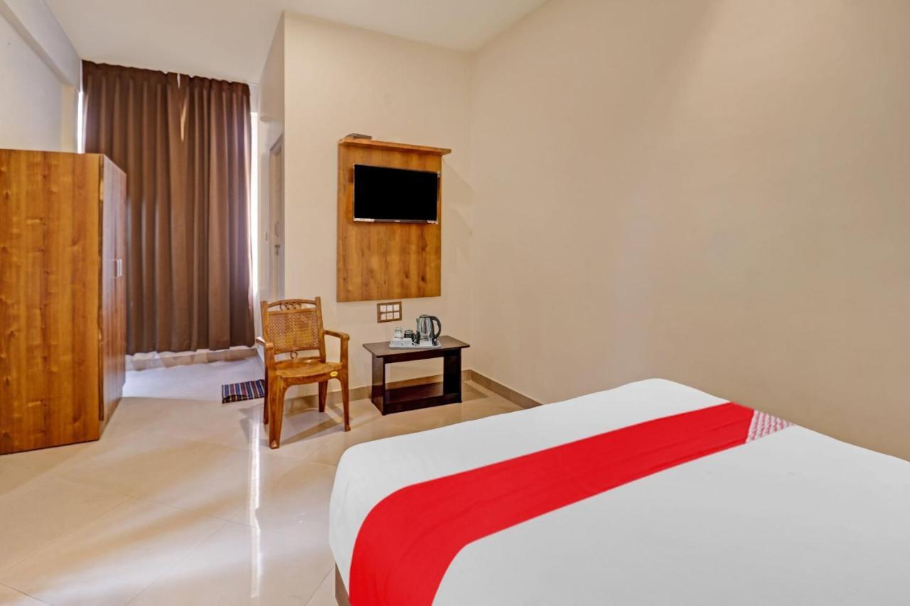 Hotel O Formula Vanivilasa Puram Esterno foto