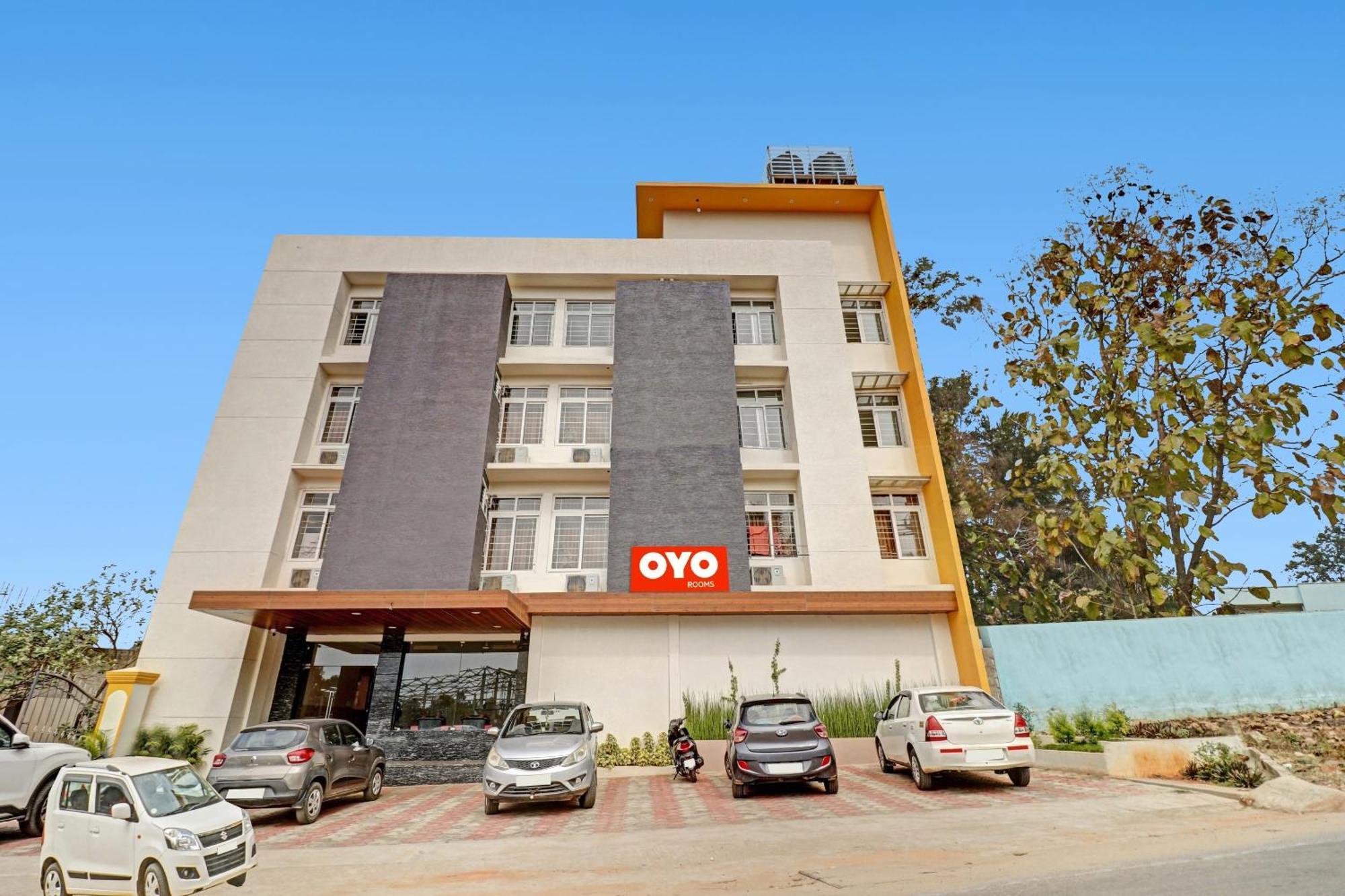Hotel O Formula Vanivilasa Puram Esterno foto