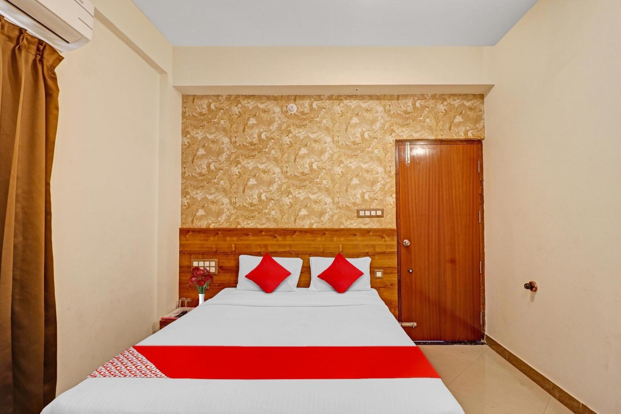 Hotel O Formula Vanivilasa Puram Esterno foto