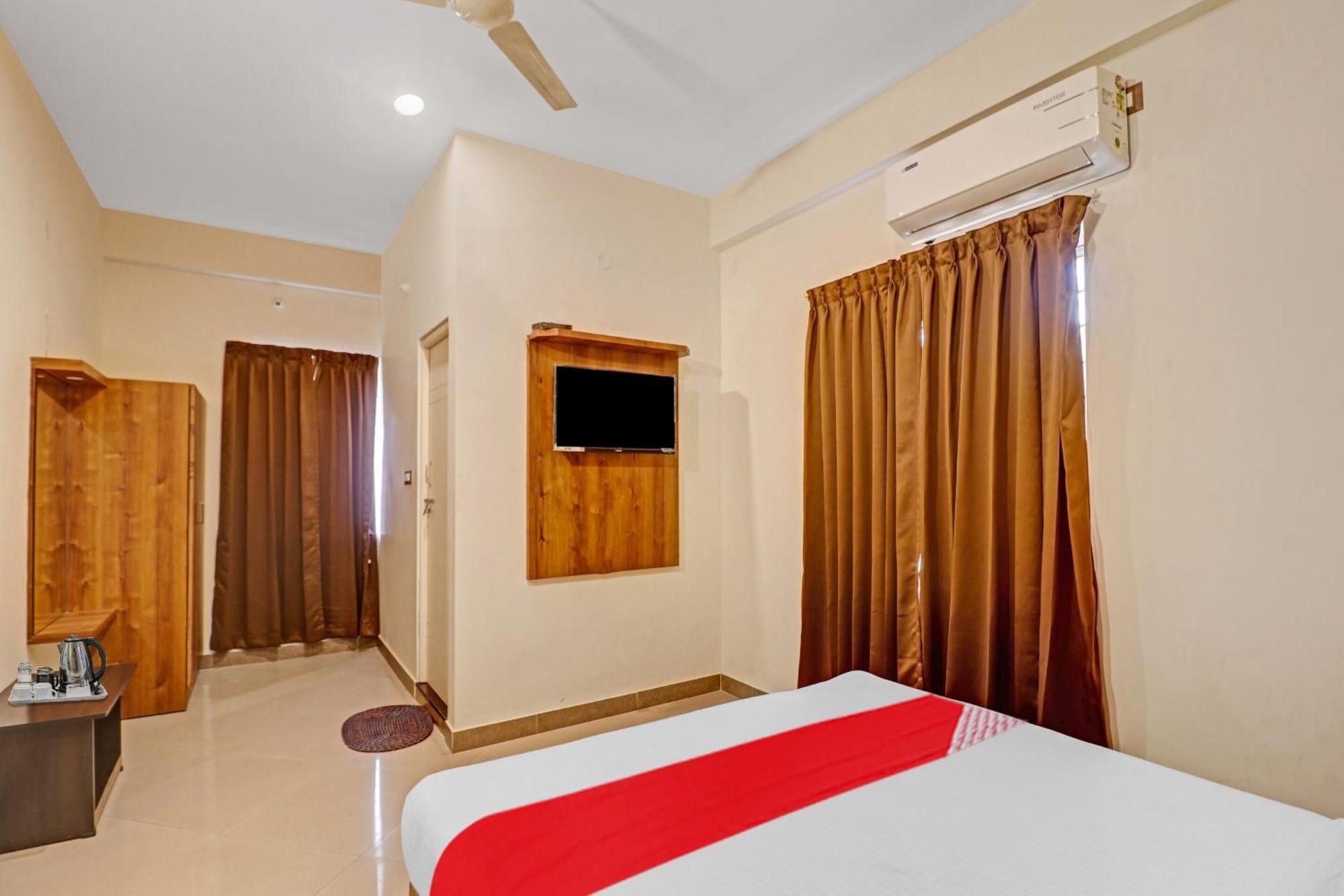 Hotel O Formula Vanivilasa Puram Esterno foto