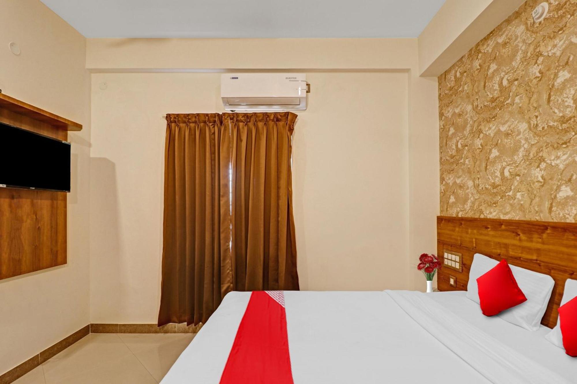 Hotel O Formula Vanivilasa Puram Esterno foto