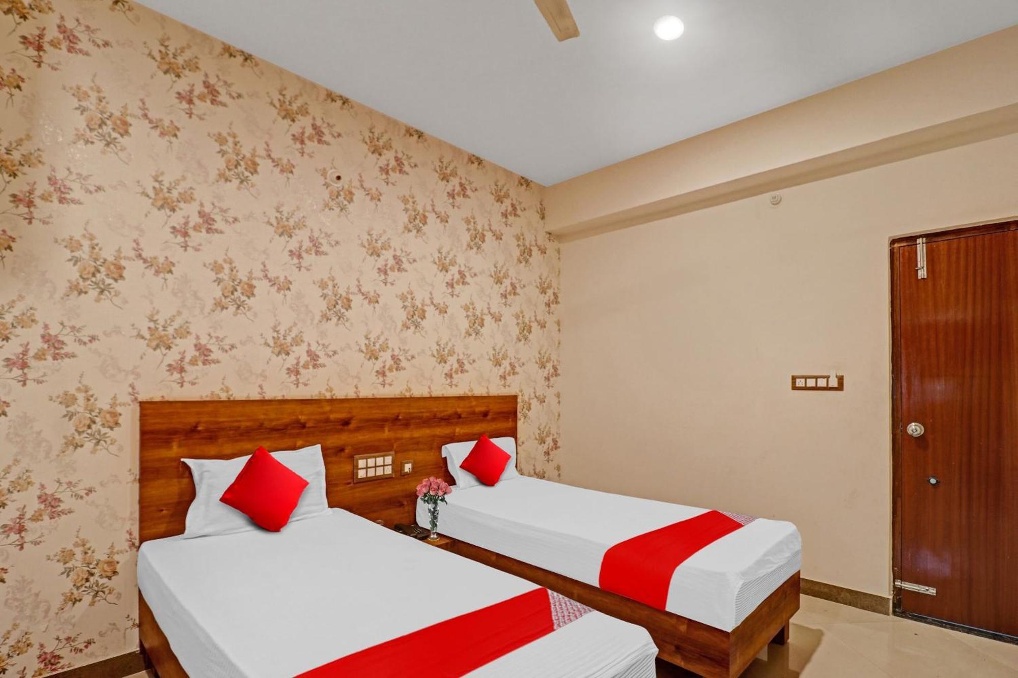 Hotel O Formula Vanivilasa Puram Esterno foto